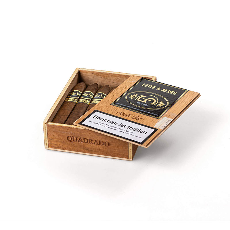 Leite e Alves Quadrado Stalk Cut Belicoso Zigarren Kiste offen