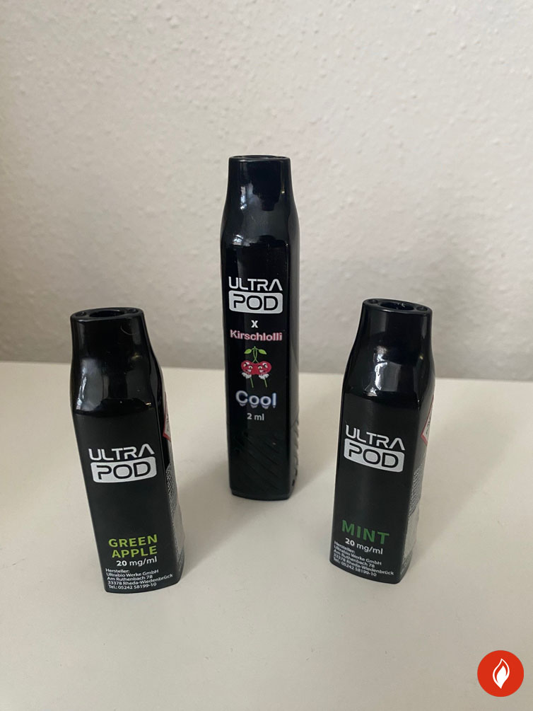 Drei Ultrapods auf einem Tisch