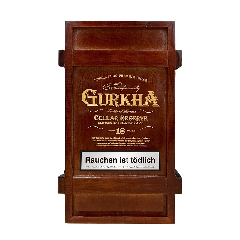 Gurkha Cellar Reserve 18 Years Koi Zigarren Kiste Closed