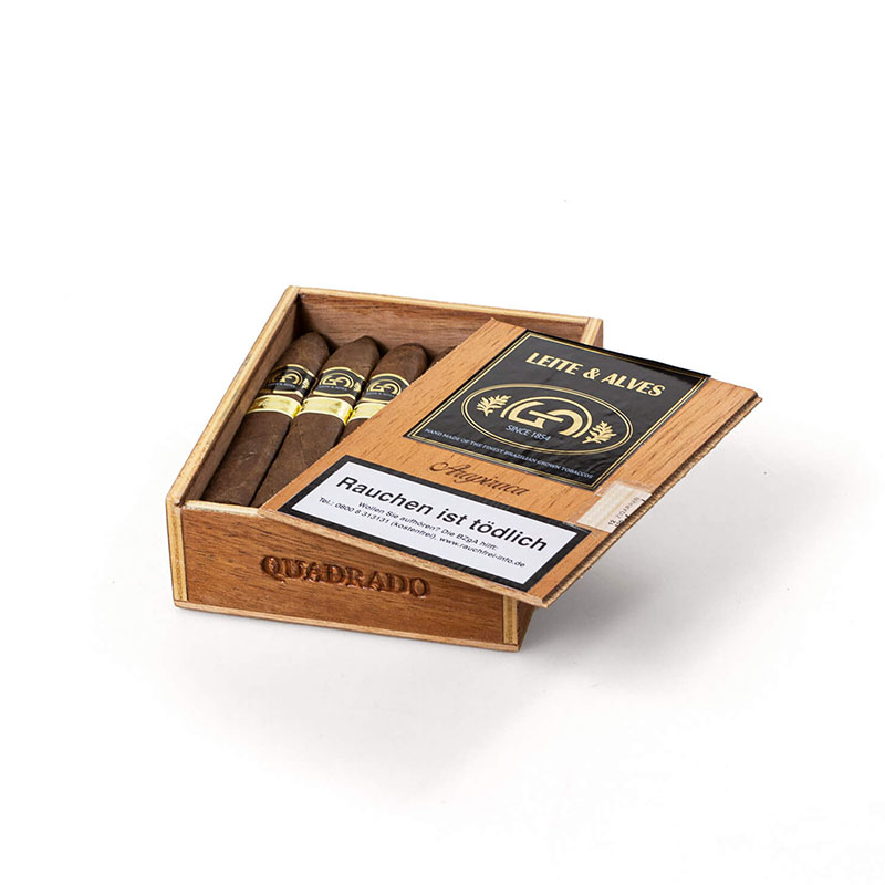 Leite e Alves Quadrado Belicoso Arapiraca Zigarren Kiste offen